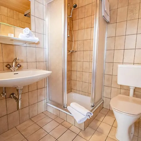 Nina & Alpenrose Pensión 3*