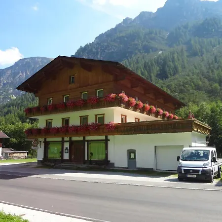 Nina & Alpenrose Guest house Gschnitz