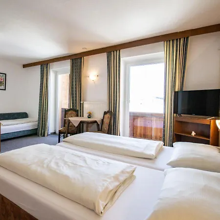 Nina & Alpenrose בית הארחה גשניץ