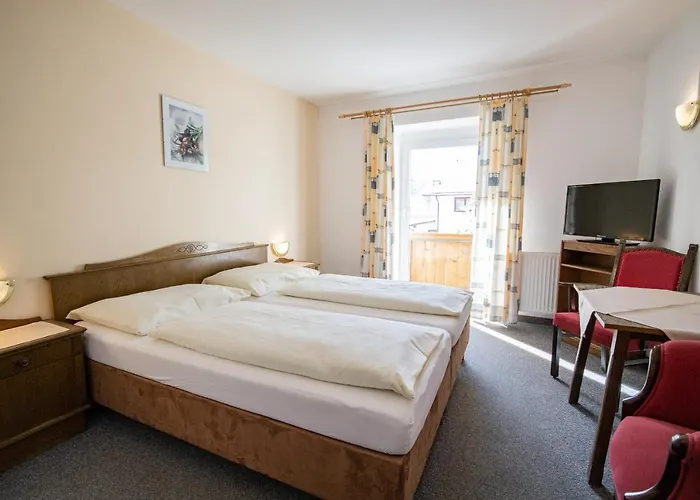 Nina & Alpenrose Guest house