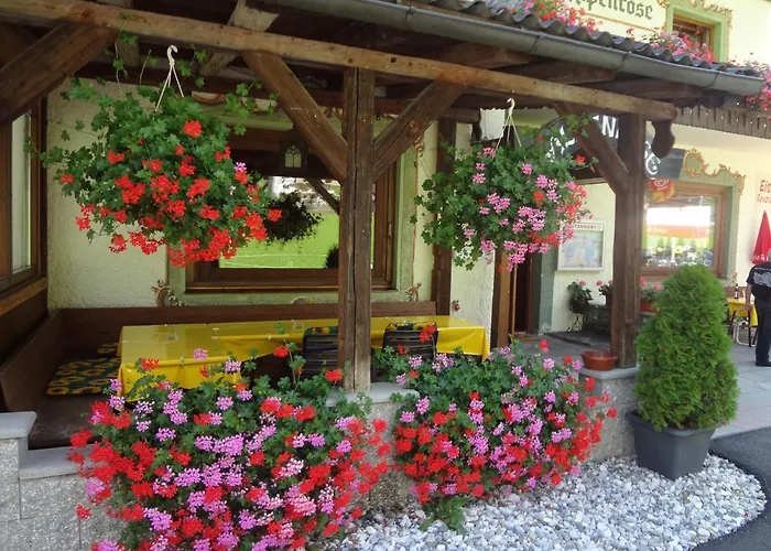 Nina & Alpenrose Guest house Gschnitz